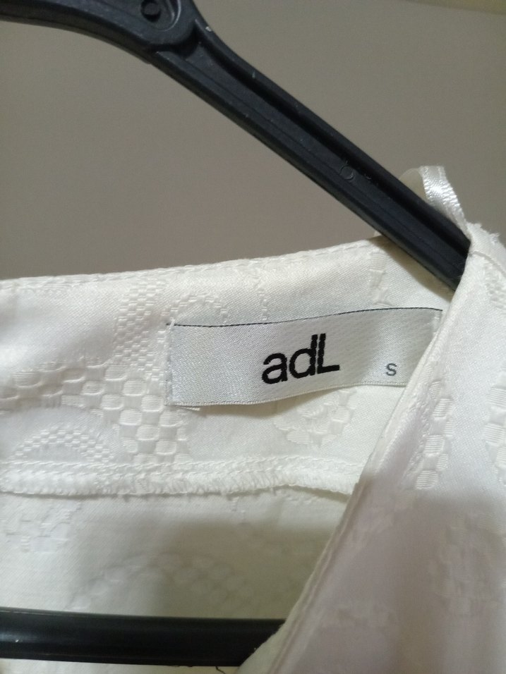 Beyaz Midi Kolsuz Drapeli Elbise - Görsel 2