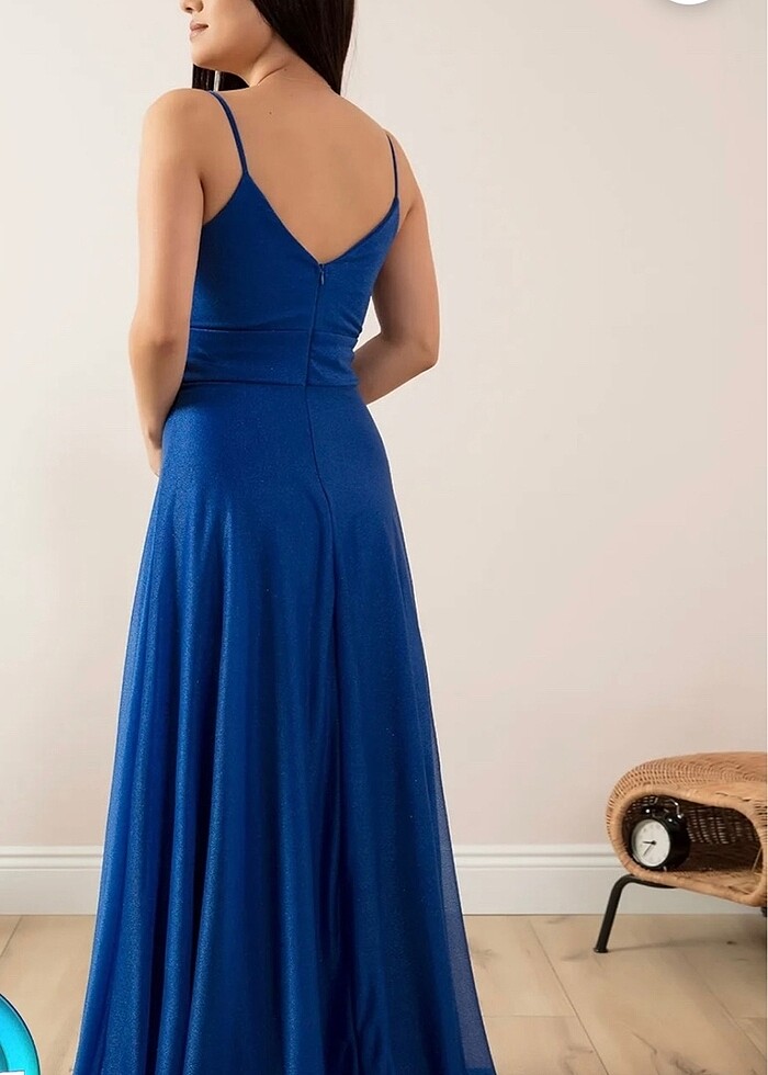 SAKS İNCE ASKILI YIRTMAÇLI UZUN ABİYE ELBİSE - Görsel 4