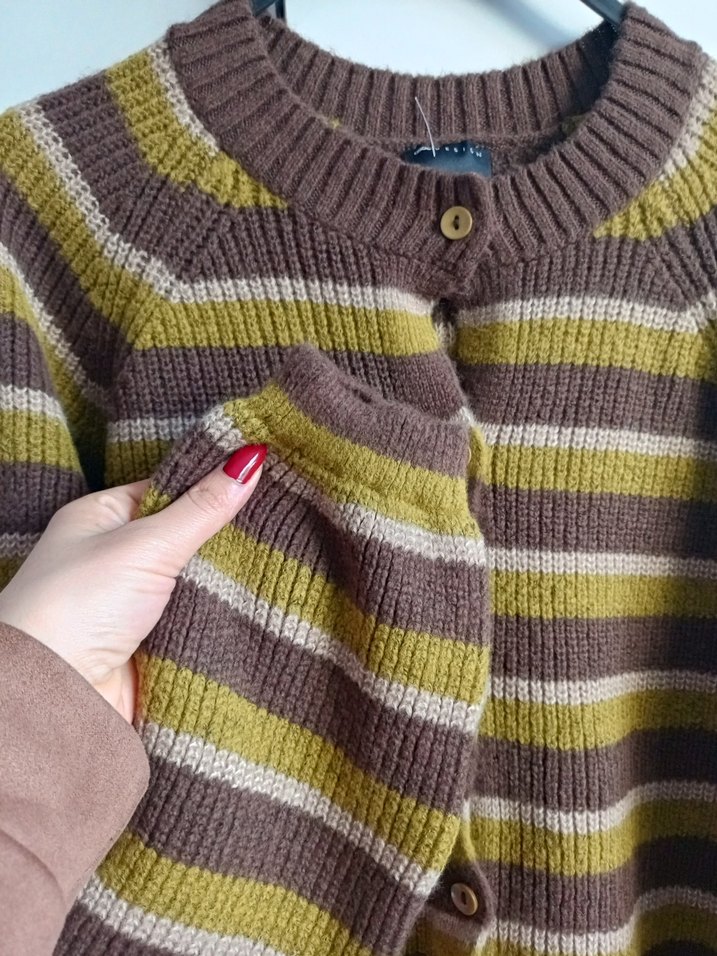 Kadın Kahverengi Çizgili Örgü Hırka - Görsel 3