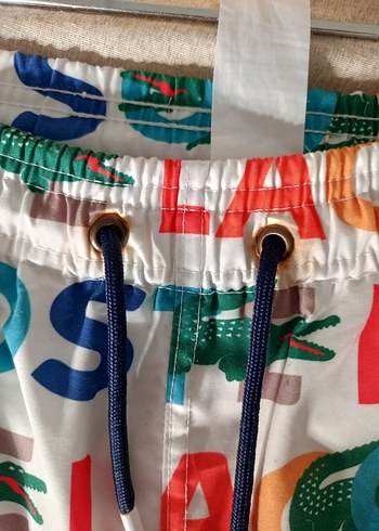 Lacoste Renkli Baskılı Mini Deniz Şortu - Görsel 6