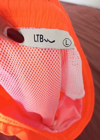 Turuncu Bel Detaylı Erkek Mini Şort - Görsel 4