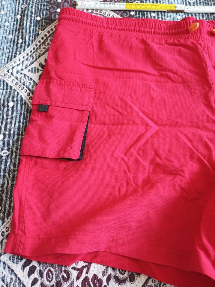 Kırmızı Kemerli Mini Erkek Deniz Şortu - Görsel 3