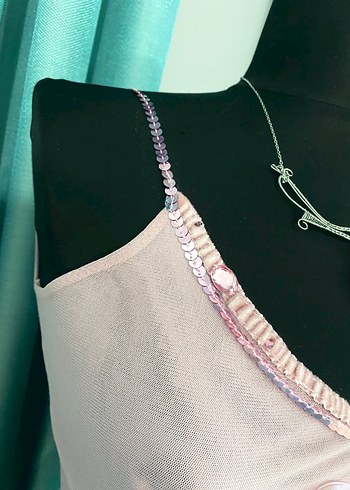 Pembe Dantel Detaylı V Yaka Strappy Büstiyer - Görsel 5