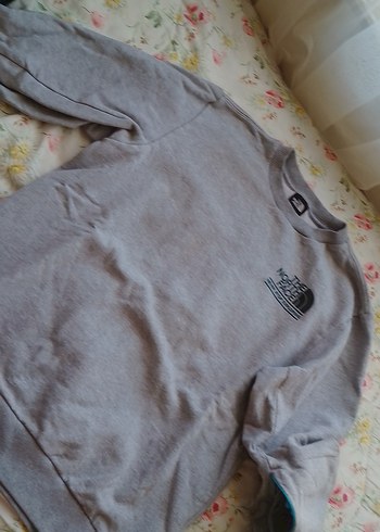 The North Face Gri uzun Kollu Sweatshirt - Görsel 4