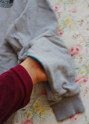 The North Face Gri uzun Kollu Sweatshirt - Görsel 3