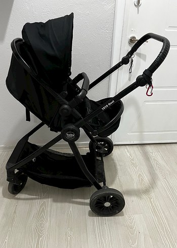 Siyah Bebek Arabası