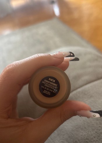 MAC Studio Radiance Serum Foundation - Görsel 2