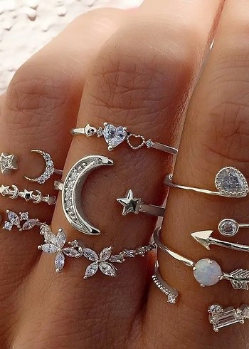 İşlemeli Beyaz Payetli Bohem Yüzük Çelik