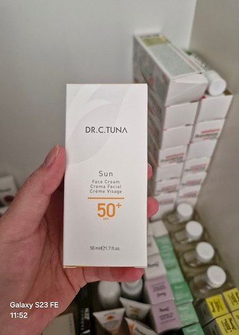 Farmasi DR.C.TUNA SPF 50+ Yüz Kremi