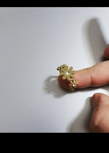 Çiçekli Kadın Yüzük - Görsel 2