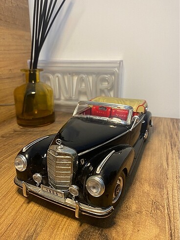 Welly 1:18 Mercedes-Benz 300S (1955) ? Koleksiyonluk Model Araba