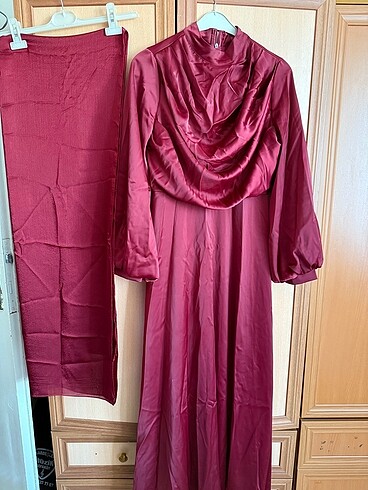 Bordo drapeli elbise