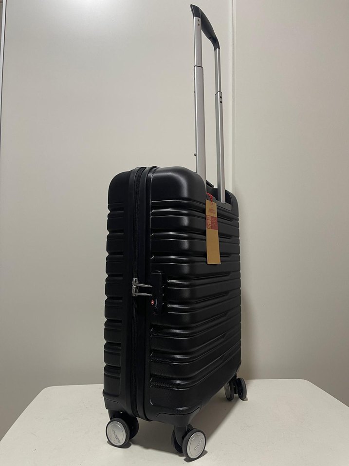 American Tourister Flashline Kabin Boy Valiz - Görsel 3