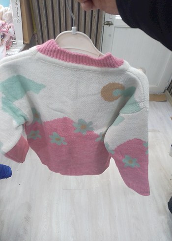 Zara Pembe Çiçekli Uzun Kollu Örgü Kazak 8 yas - Görsel 3