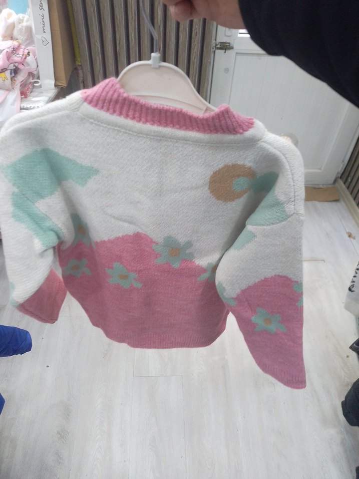Zara Pembe Çiçekli Uzun Kollu Örgü Kazak 8 yas - Görsel 3