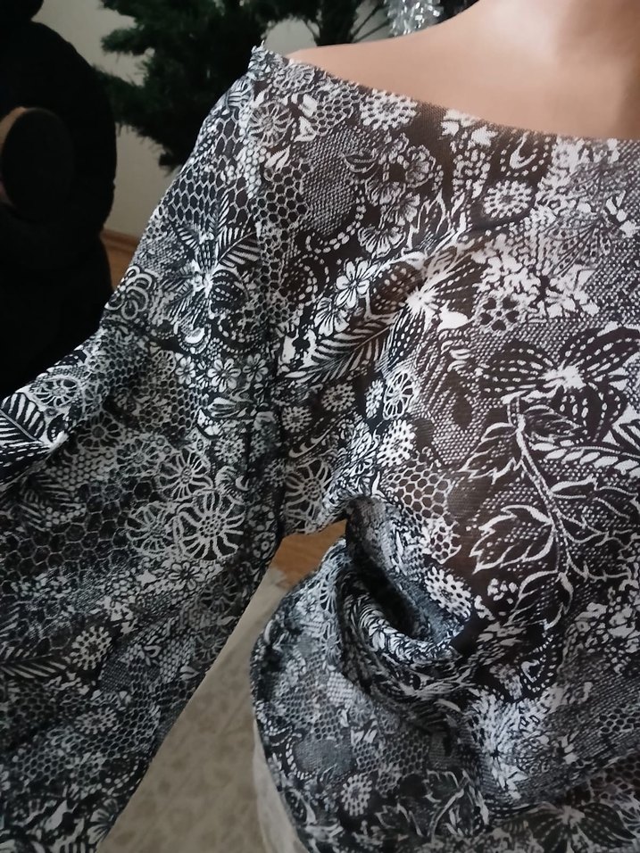 Gri Dantel Detaylı Uzun Kollu Bluz - Görsel 2