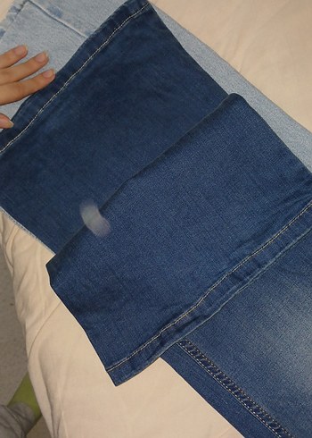 Nakışlı Düğmeli Mavi Kadın Kot Pantolon - Görsel 4