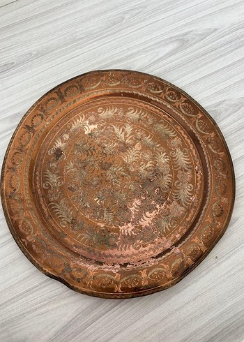 Diger İşlemeli Kahverengi Parlak Tabak