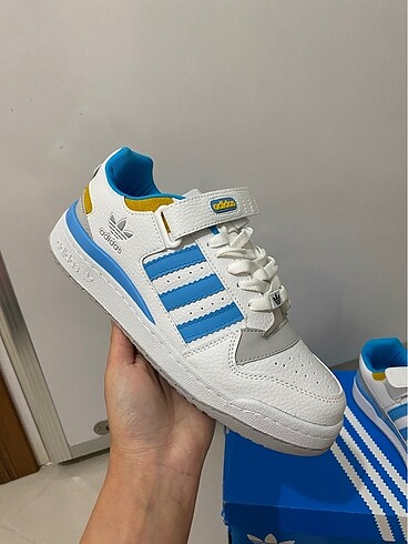 Adidas forum low