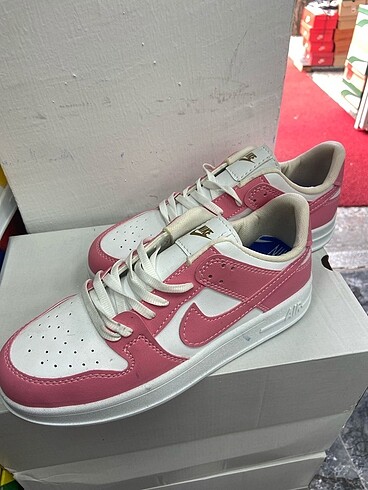 40 Beden Nike spor ayakkabı
