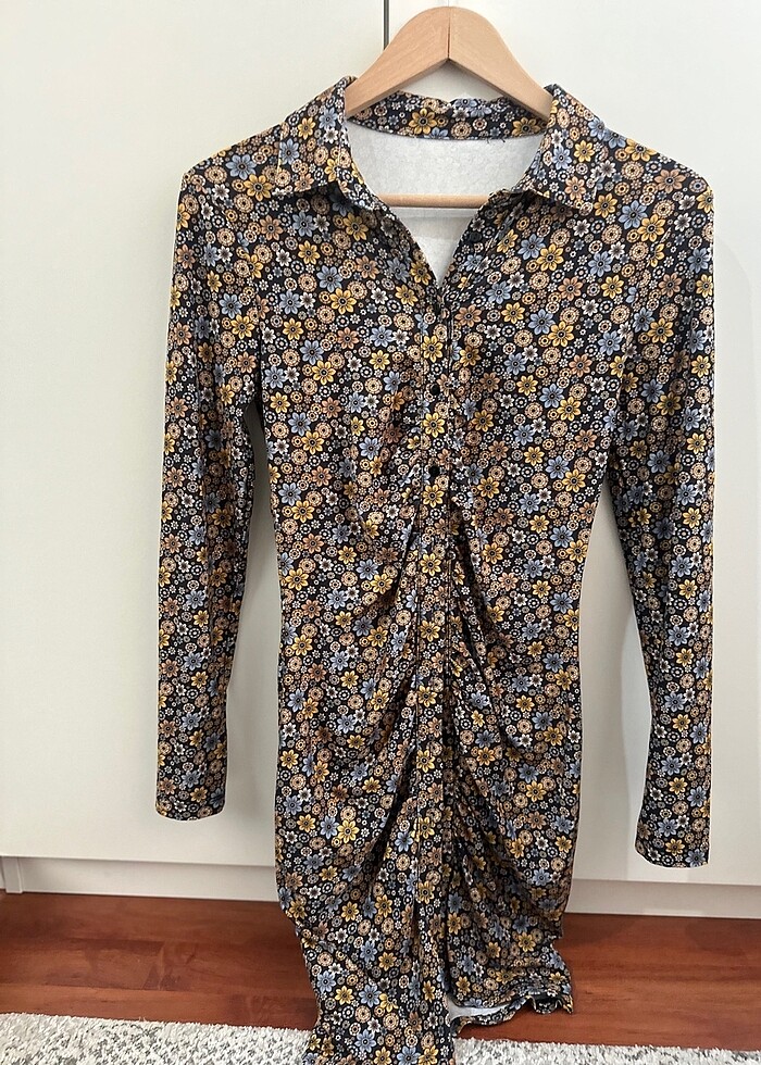 Çiçekli Gömlek - Görsel 2