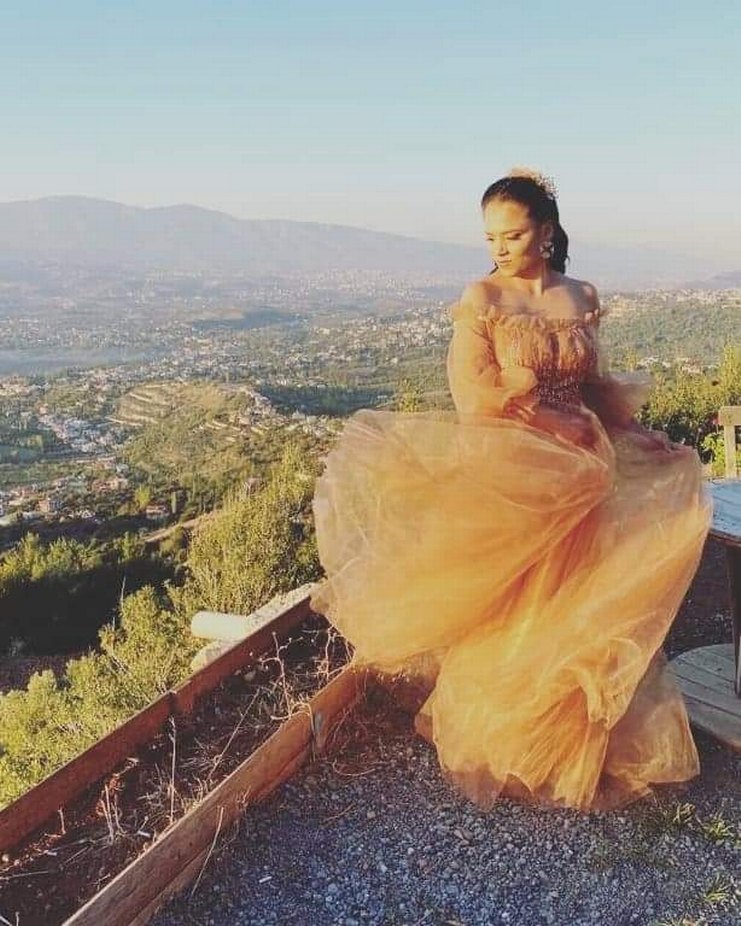 Bohem Stil Uzun Drapeli Kadın abiye - Görsel 3