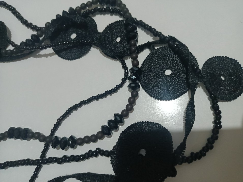 Uzun Siyah Gotik Boncuklu Kadın Kolye - Görsel 3