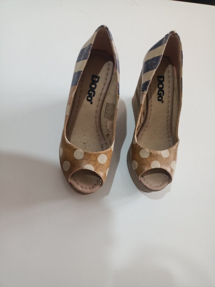 Bej Puantiyeli Kadın Dolgu Topuklu Ayakkabı - Görsel 3