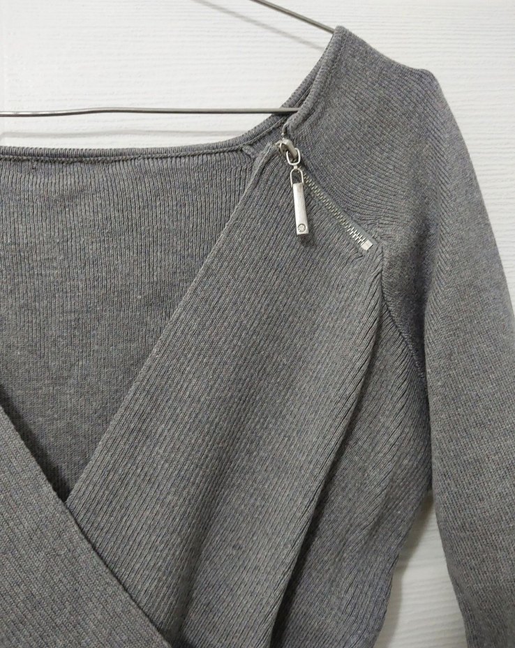Gri V Yaka Fermuarlı Kadın Triko - Görsel 2