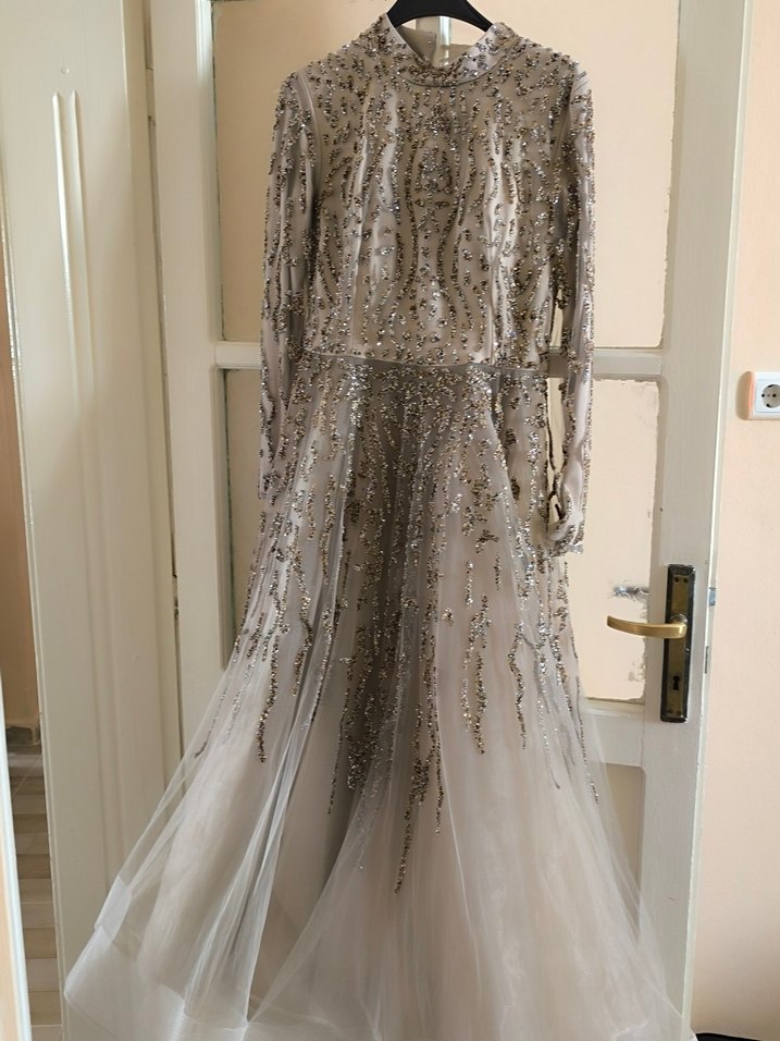 İnci İşlemeli Uzun Bej Düğün Elbisesi - Görsel 4