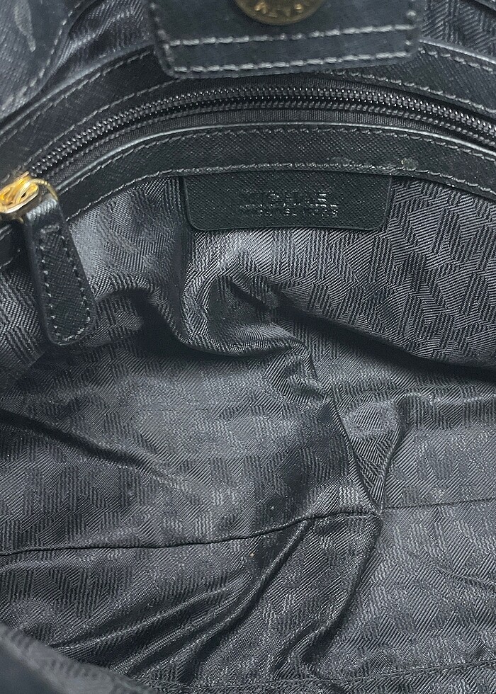 Michael Kors Kol Çantası %70 İndirimli. - Görsel 3