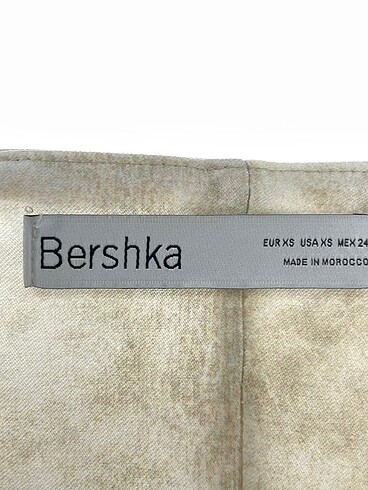 xs Beden çeşitli Renk Bershka Uzun Elbise %70 İndirimli.