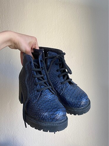 Suni Deri Topuklu Bot - Görsel 2