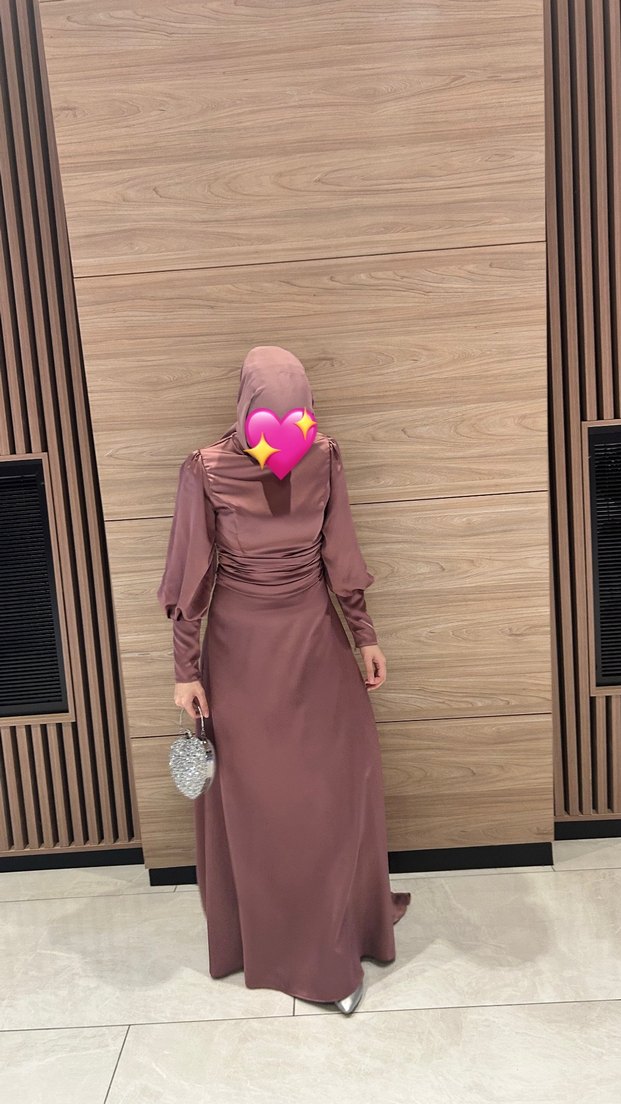 Pembe uzun kuyruklu saten abiye - Görsel 2