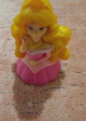 Beden Renk Pastel Pembe Prenses Figürü