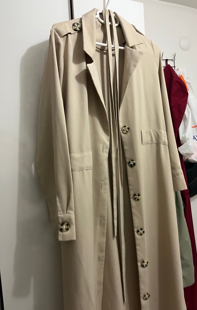 Bej Uzun Düğmeli Kadın Trençkot - Görsel 2
