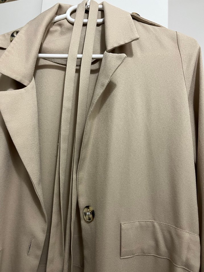 Bej Uzun Düğmeli Kadın Trençkot - Görsel 4