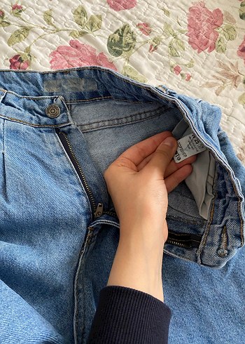 26 Beden mavi Renk Düğmeli Mavi Loose Fit Midi Kadın Kot Pantolon