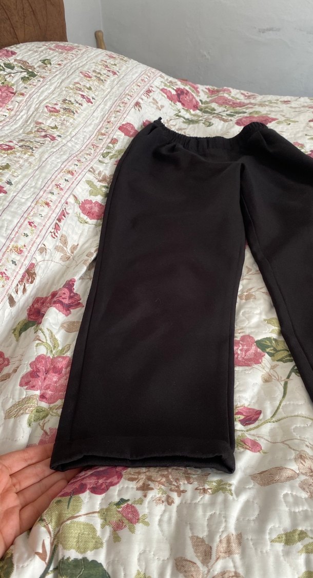 Siyah Piliseli Kadın Kumaş Pantolon - Görsel 4