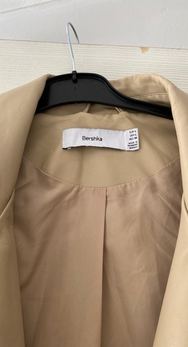 Bej Deri Kadın Ceket, Kemerli, Normal Boy - Görsel 2