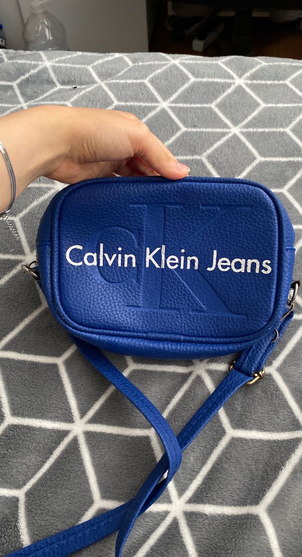 Calvin Klein Mavi Deri Kadın Çapraz Çanta - Görsel 3
