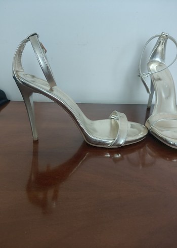 Bej Stiletto Topuklu Kadın Akşam Ayakkası - Görsel 3