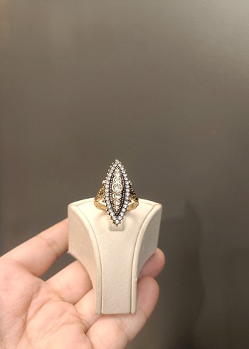 Elmas montur zirkonyum taşlı mekik yüzük