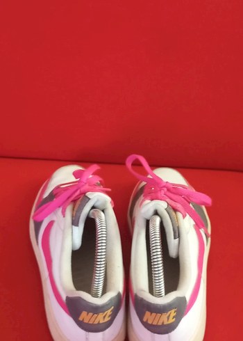 Pembe Bağcıklı Nike Kadın Spor Ayakkabı - Görsel 3