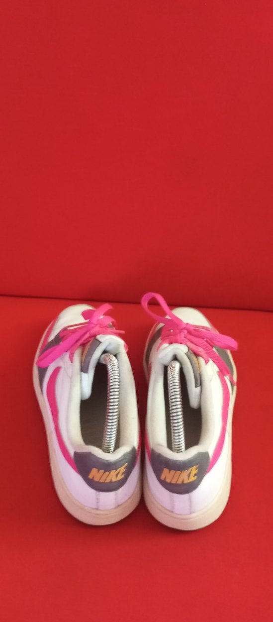 Pembe Bağcıklı Nike Kadın Spor Ayakkabı - Görsel 3