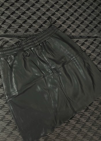 Siyah Deri Kemerli Mini Etek - Görsel 2