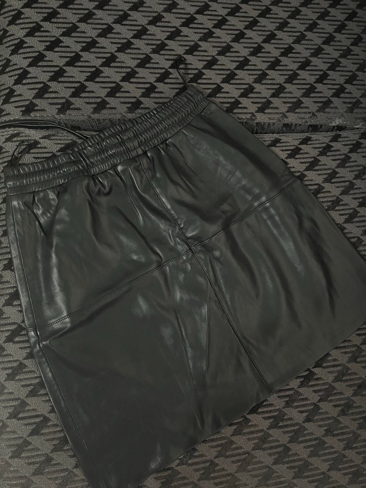 Siyah Deri Kemerli Mini Etek - Görsel 2