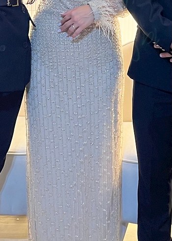 Boncuk İşlemeli Bej Uzun Abiye Elbise - Görsel 2