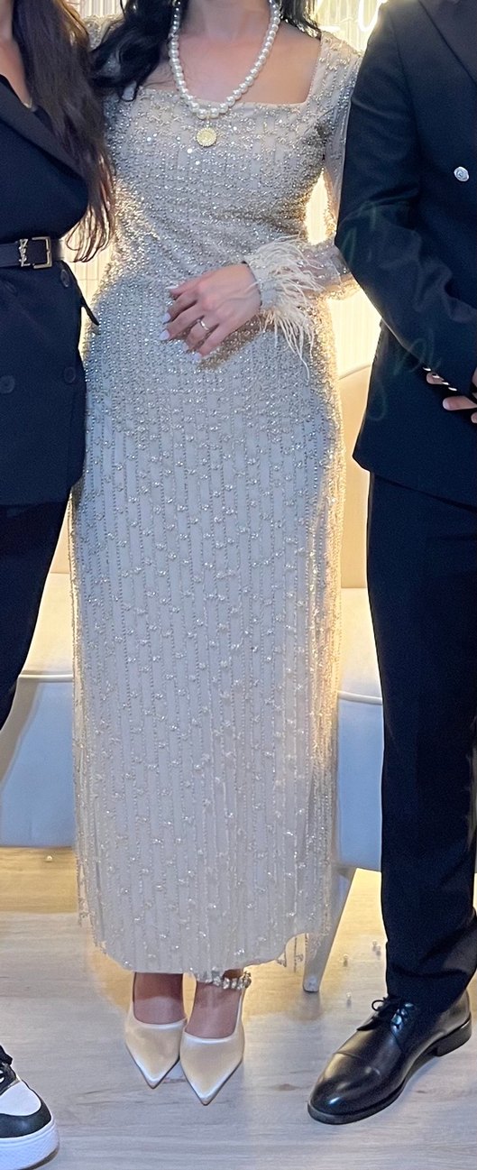 Boncuk İşlemeli Bej Uzun Abiye Elbise - Görsel 2