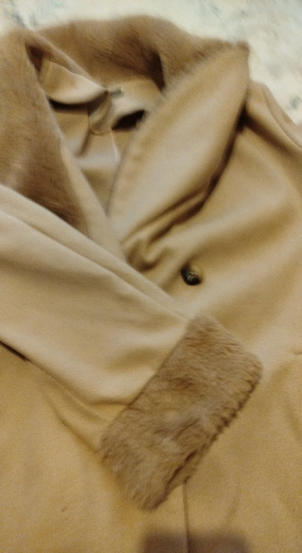 Kadın Uzun Süet Kürk Detaylı Bej Kaban - Görsel 3